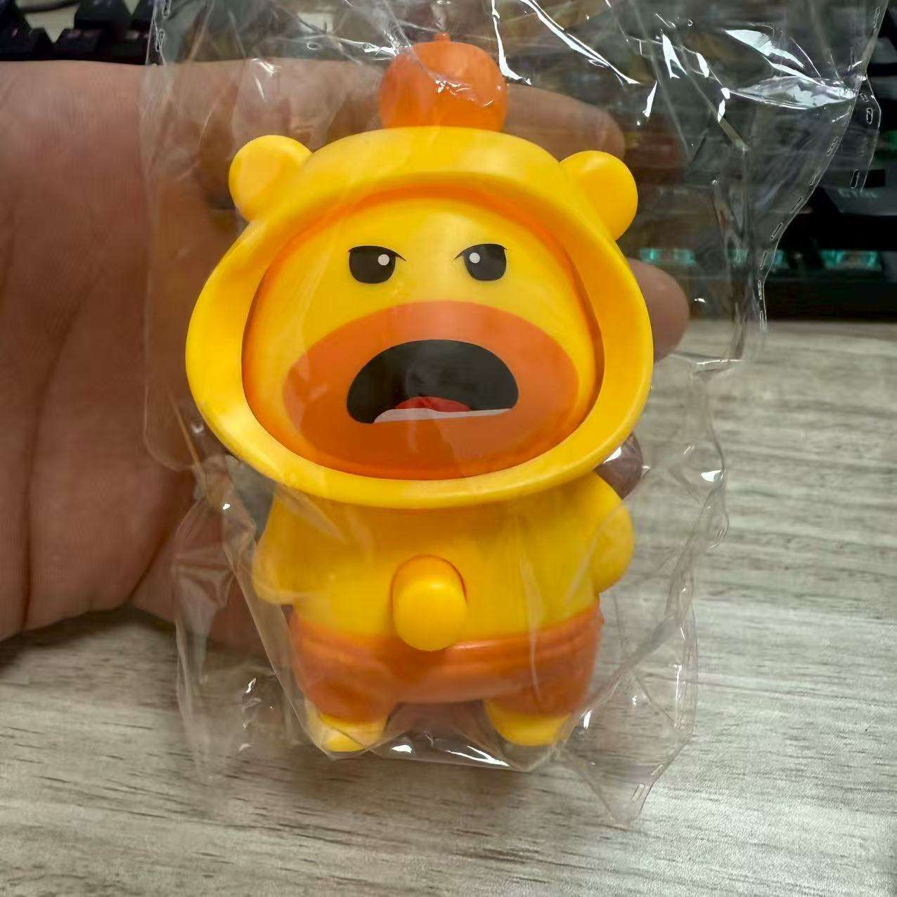 Capybara dudu face changing