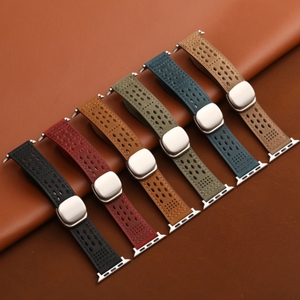 <span class=keywords><strong>Cinturino</strong></span> pieghevole magnetico fatto a mano in vera pelle di cavallo pazzo <span class=keywords><strong>cinturino</strong></span> per orologio <span class=keywords><strong>Apple</strong></span> <span class=keywords><strong>Watch</strong></span> serie 7 8 9 10 11 <span class=keywords><strong>Ultra</strong></span> 1 2 3 - Product Image 4