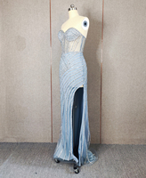 Robe de soirée sirène bleu poussière sans bretelles, style corset, avec décolleté cœur illusion, ornée de strass et de perles, fente haute, pour banquets et bals de promo