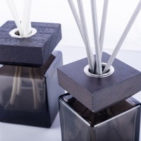 Luxe Élégant 125ml 200ml Carré Plat Verre Diffuseur Bouteilles Reed Parfum Aroma Diffuseur quantité minimale de commande 100pcs