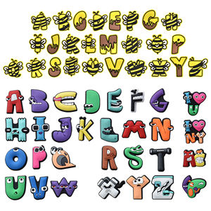 Vente en gros de breloques de chaussures en PVC avec lettre animale pour chaussures Croc Alphabet d'abeilles breloques pour enfants décorations de chaussures en PVC supérieures - Product Image 1