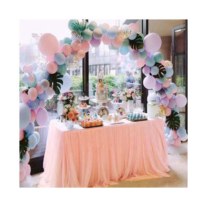 Jupe de table jetable pour fêtes d'anniversaire d'adultes Décoration festive pour les plinthes de table d'événement lors des fêtes - Product Image 1