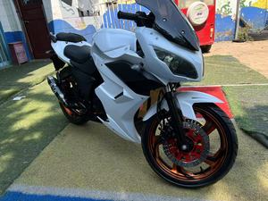 Motocyclette d'occasion Baodiao Horizon Model avec moteur de 250 cm³, vitesse supérieure à 80 km/h, puissance supérieure à 2000 W, performances extrêmement puissantes - Product Image 5