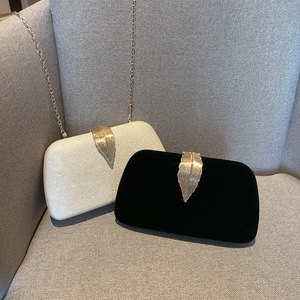 Bolsos Pequeños de Lujo para Mujer, Plisados, Formales, con Cierre de Hojas Metálicas, Bolso de Mano para Fiesta de Boda, Novia - Product Image 4