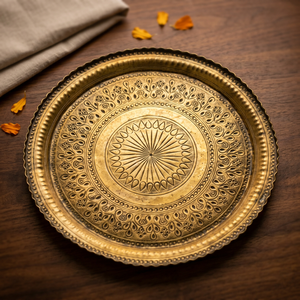 Plato Decorativo Redondo de Metal Hecho a Mano con Patrón Tradicional Chino Grabado para Bodas - Product Image 3