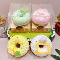 Jouet de décompression créatif en forme de macaron et de beignet, en matériau PU à rebond lent, à pincer, mignon, simulation d'aliments (crème, fruits, pain)