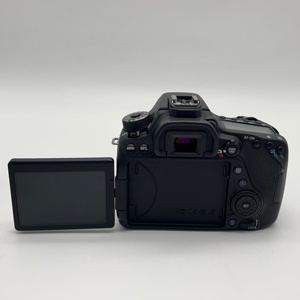 Appareils <span class=keywords><strong>photo</strong></span> <span class=keywords><strong>Canon</strong></span> EOS 80D d'occasion certifiés en gros avec objectif 18-135mm IS STM, kit 24,2MP, Dual Pixel AF, WiFi, écran tactile, prix élite - Product Image 3