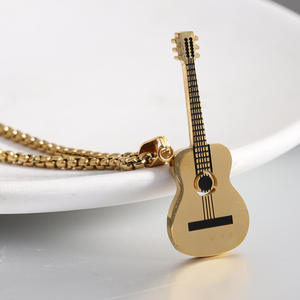 Moda 18K oro Acero inoxidable guitarra encanto collar impermeable Punky hombres mujeres amantes de la música collar - Product Image 2