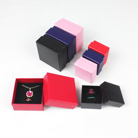 Boîte cadeau en papier Kraft imprimé, emballage personnalisé de luxe, boîtes cadeau magnétiques, vente en gros