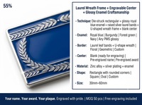 Badge nominatif personnalisé irrégulier en émail dur électroplaqué, style moderne antique, avec bordure couronne de lauriers argentée et bleu roi, gravable