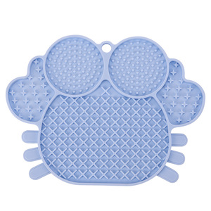 Tapis à lécher pour animaux de compagnie en silicone Daoge bleu 22,5x17cm avec ventouse pour chiens et chats, bol pour alimentation lente - Product Image 1