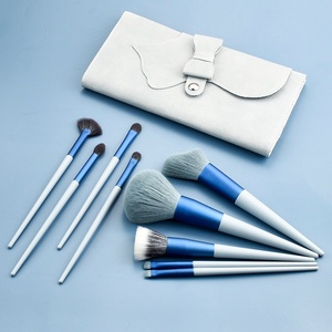 Pinceaux de maquillage personnalisés pour le visage, série bleu clair, 9 pièces, en poils de chèvre, tube en aluminium, bois massif, durables, respectueux de la peau - Product Image 4