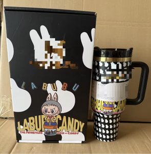 Set Regalo Tumbler Termico da 40oz in Stile Cartone Animato, Simpatica Tazza da Auto in Acciaio Inox con Cannuccia e Logo Personalizzato per Viaggi Invernali - Product Image 4