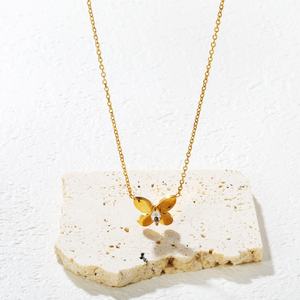 Collar Minimalista con Colgante de Circonita, Cadena de Acero Inoxidable Chapada en Oro de 18K, Joyería con Colgante de Mariposa para Mujer - Product Image 3