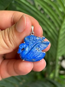 Pendentif oiseau en cristal bleu, breloque animale sculptée, bijoux en pierre naturelle pour décoration intérieure et cadeau - Product Image 1
