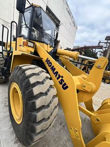 Cargadora de ruedas usada Komatsu WA320, maquinaria de construcción de 14 toneladas, 90% nueva, Komatsu WA30 de segunda mano, cargadora de tamaño mediano fabricada en Japón. - Product Image 4