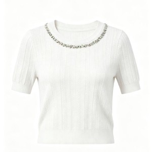 Haut court en tricot blanc à manches courtes, col rond, détail perlé, pour femme, été - Product Image 5