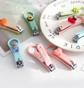 Cortauñas plegable con dibujos animados para niños, cortador <span class=keywords><strong>de</strong></span> <span class=keywords><strong>uñas</strong></span> portátil con frutas, animales, antisalpicaduras, para manicura - Product Image 5