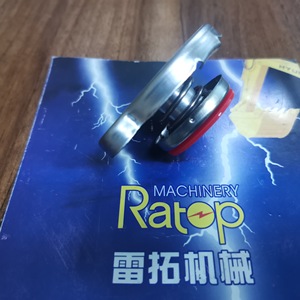 Tapa de Radiador Universal 20Y-03-22110 para Excavadoras, Cargadoras y Maquinaria de Construcción - Product Image 3