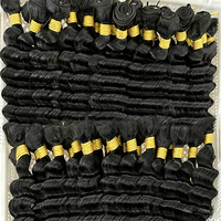 Prix de gros usine, Lot de cheveux indiens bruts, Extensions de cheveux 100% naturels, Cheveux vierges indiens à ondulation naturelle pour revendeurs