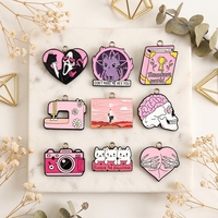 Épingles de revers personnalisées en émail dur, motif fille anime japonaise mignonne, avec attache souple