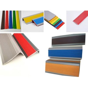 Marches d'escalier en <span class=keywords><strong>caoutchouc</strong></span> côtelé, revêtements antidérapants abrasifs pour l'extérieur, résistants aux UV et sécurité des escaliers de bateau, ruban antidérapant pour escaliers - Product Image 1