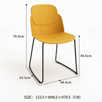 Chaise de conférence de bureau ergonomique moderne en plastique PP avec pieds en métal en forme d'arc, adaptée aux salles de réunion, aux cantines et aux salons.