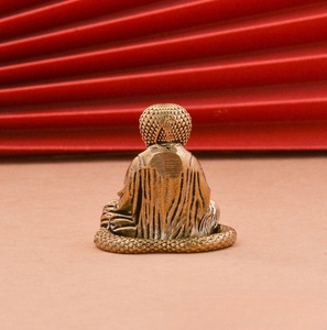 Statue de Dieu Serpent en Laiton Antique Méditant Sculpture Décorative en Laiton de Style Vintage Oeuvre Artisanale - Product Image 3
