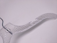 CINTRE POUR CHEMISE ROBE EN CRISTAL AVEC CROCHET PIVOTANT EN MÉTAL CINTRE COUPÉ EN CRISTAL