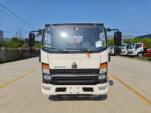 รถบรรทุกเก็บขยะแบบตะขอเกี่ยว Dongfeng 15 เมตร รถขนส่งขยะแบบตะขอเกี่ยว ยกด้วยระบบตะขอเกี่ยว ขับเคลื่อน 4x2 เครื่องยนต์แบบธรรมดา ปั๊มมือ - Product Image 2