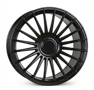 Serie "Phantom": Llantas de Aleación de Acabado Negro Satinado con Diseño Multirradio y Ajuste Agresivo - Product Image 3