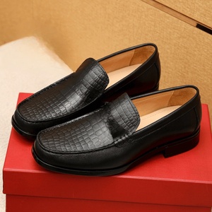 Mocassini da Uomo di Alta Qualità, in Pelle Bovina Goffrata con Motivo Coccodrillo, Superficie in Pelle Durevole e di Facile Manutenzione, Ferragamo - Product Image 2