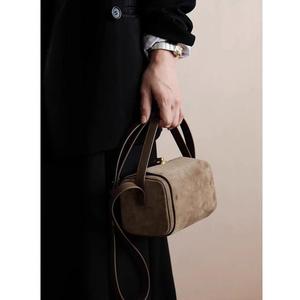 กระเป๋าถือสะพายข้างสไตล์ฝรั่งเศสย้อนยุคคุณภาพสูงสำหรับผู้หญิง ปี 2025 ดีไซน์หรูหรา สไตล์ลำลอง ทรงหมอน  แบบเปิดปิด  บุด้วย PU - Product Image 5