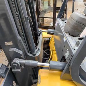 Second-Hand Komatsu FD50 Diesel <b>Internal</b> <b>Combustion</b> <b>Forklift</b> with 1220mm Fork Length and RWD for Construction Use for Sale - Product Image 2