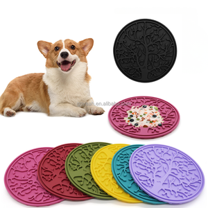 Alfombrilla de silicona con forma de árbol para perros, a prueba de fugas, ecológica, comedero lento con ventosas - Product Image 1