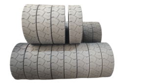 Neumático Sólido Moldeado Personalizado de 12X4, 305mmx100mm, de Goma, Sin Marcas, de Acero Inoxidable, Nuevo, Capacidad de Carga de 500kg, para Skyjack, JLG, Dingli - Product Image 2