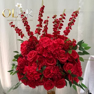 Centrotavola Floreale Realistico Personalizzato per Matrimoni, Stile Moderno, Rose Rosse Artificiali Fatte a Mano in Seta, per Ringraziamento e Laurea - Product Image 2