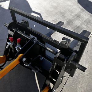 Chargeuse sur pneus de chantier 2 tonnes Diesel certifiée EPA Euro5 CE avec attache rapide hydraulique et lame à neige multi-attachements - Product Image 2