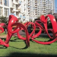 Banc abstrait personnalisé pour parc extérieur, chaise ruban rouge pour paysage urbain, statue de jardin en acier inoxydable, fournisseur de sculptures