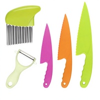 Ensemble de couteaux pour tout-petits Ailvor, 5 pièces, couteaux pour enfants, manches en plastique, bords dentelés sécurisés pour les enfants, couteau à découper, éplucheur, acier inoxydable