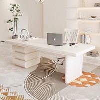 Bureau, établi, table de consultation de style crémeux : luxe léger, simple, moderne, maison, ensemble bureau et chaise de patron