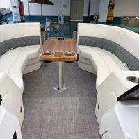 Bateau ponton de luxe en aluminium avec auvent Bimini sportif, deux consoles de capitaine, sièges spacieux et direction hydraulique