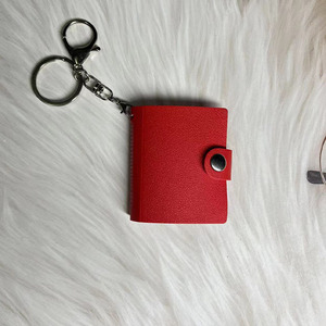 <span class=keywords><strong>Mini</strong></span> album <span class=keywords><strong>photo</strong></span> <span class=keywords><strong>porte</strong></span>-clés personnalisé en cuir PU et PVC de 3,5 cm x 5 cm - Product Image 5