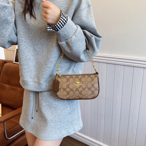 <span class=keywords><strong>Sac</strong></span> à main de luxe Coah haut de gamme pour femmes, nouveau modèle imprimé rétro style mahjong, <span class=keywords><strong>sac</strong></span> à <span class=keywords><strong>bandoulière</strong></span> et <span class=keywords><strong>sac</strong></span> croisé tendance <span class=keywords><strong>avec</strong></span> <span class=keywords><strong>chaîne</strong></span>. - Product Image 3