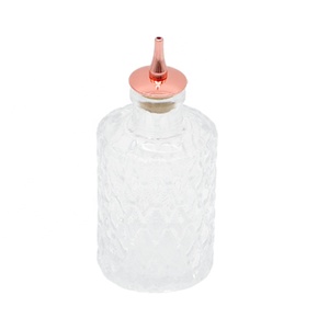Bouteille de <span class=keywords><strong>gin</strong></span> amère en acier inoxydable Juniper <span class=keywords><strong>japonais</strong></span> avec bouchon en chêne fait main, bouteille de bitters de bar réutilisable et écologique 150ml - Product Image 6