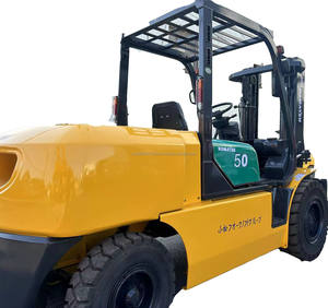 Chariot élévateur diesel Komatsu FD50 d'occasion, deux mâts, capacité tout-terrain, pneus pleins, hauteur de levage de 3 m, excellentes performances, machine de levage - Product Image 1