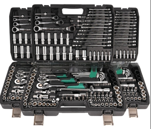 Juego <span class=keywords><strong>de</strong></span> Llaves <span class=keywords><strong>de</strong></span> Trinquete <span class=keywords><strong>de</strong></span> 151 Piezas, Acero al Cromo Vanadio, para Mantenimiento Automotriz y <span class=keywords><strong>de</strong></span> Locomotoras, Caja <span class=keywords><strong>de</strong></span> <span class=keywords><strong>Herramientas</strong></span> Rígida <span class=keywords><strong>de</strong></span> 47x33x10cm - Product Image 1