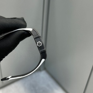 Reloj Mecánico Ultrafino 27-05 de Venta Caliente 2026 con Esfera de Fibra de <span class=keywords><strong>Carbono</strong></span>, Diseño Hueco, Movimiento Visible, Reloj de Moda de Negocios para Hombre - Product Image 5