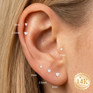 Bijou minimaliste en or massif 14K avec zircon, en titane G23 de qualité implantable, pour piercing labret/lèvre, ou boucle d'oreille à dos plat pour cartilage - Product Image 5