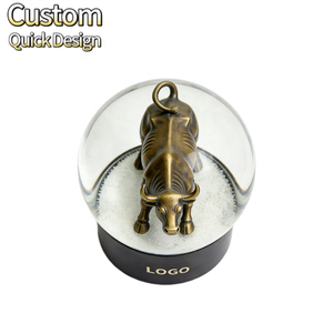 Globo di Neve Personalizzato con Toro di Wall Street, Statuetta del Toro in Bronzo con Base Logo per Regali Finanziari - Product Image 3